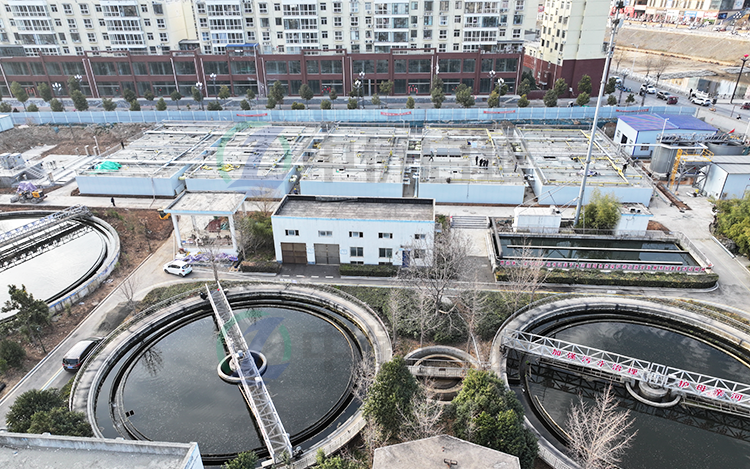 10000方一體化污水處理設(shè)備安裝現(xiàn)場
